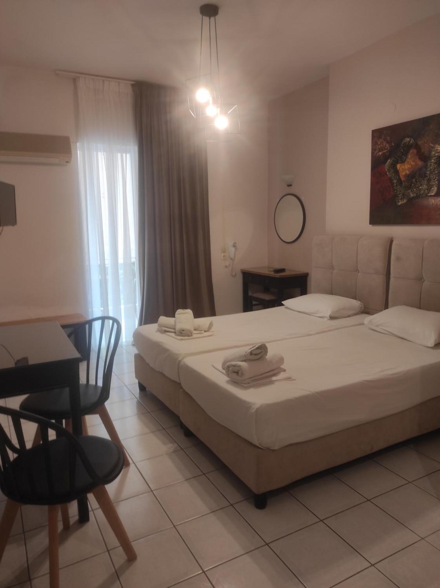 Posidon Studios Lutrá Edipszú Kültér fotó